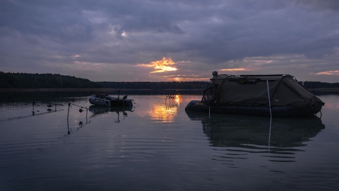 Zwischen den Welten – Angeln vom XXL-Schlauchboot mit Marius Häßner (Teil 1)