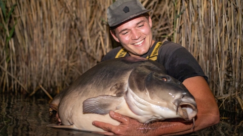 33 KG Karpfen zum Sessionstart! Neues Reiseabenteuer – Keep Searching #3 – Episode 2