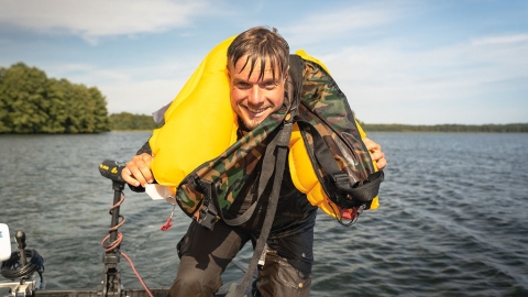 Super-GAU-Tutorial: Sturz ins Wasser |Überlebensstrategie und Wathosen-Test