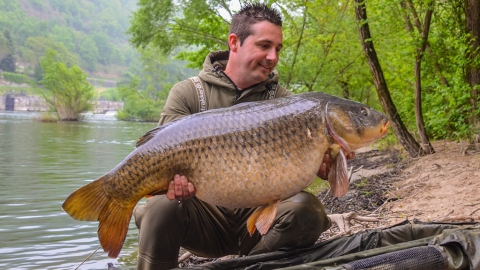 Angeln am River Lot – Mission Big Flusskarpfen!