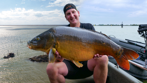 Karpfenangeln am Meer! – Die Ijsselmeer-Challenge mit Tim Gerritsen